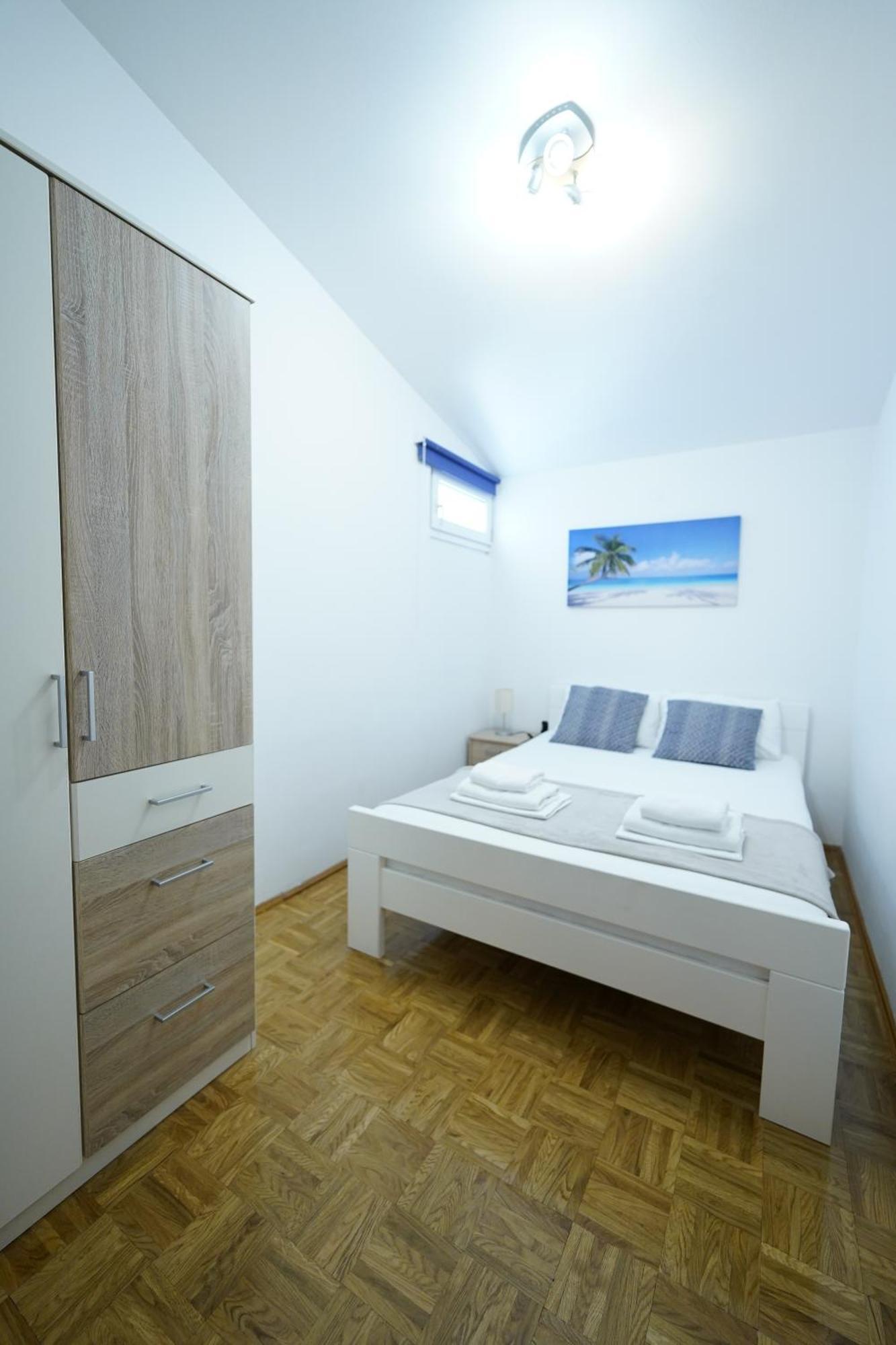 נובליה Apartments Loncar-Near Zrce Beach מראה חיצוני תמונה